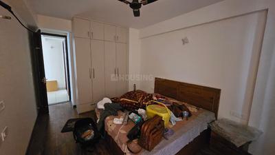 Bedroom Image of 2500 Sq.ft 3 BHK Apartment / Flat for rent in Utrathiya Zirakpur for Rs. 50000