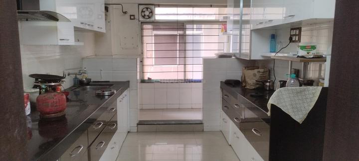 Nirmiti Lorelle Main Image 1