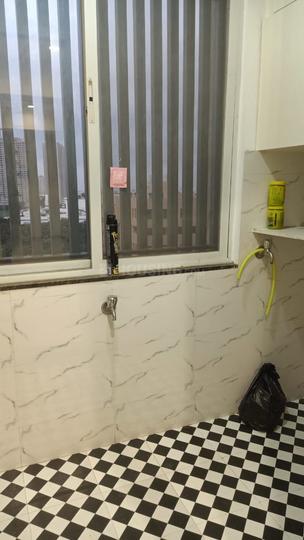 Pyramid Atlante Main Image 1