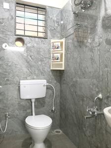 Common Bathroom Image of 750 Sq.ft 2 BHK Apartment / Flat for rent in K R Puram Bengaluru for Rs. 19001
