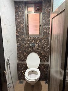 Bathroom Image of 508 Sq.ft 1 BHK Apartment / Flat for rent in Thane West Thane for Rs. 30500