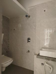 Common Bathroom Image of 500 Sq.ft 1 BHK Apartment / Flat for sale in Unicorn Global Arena, Naigaon East Naigaon for Rs. 2700000