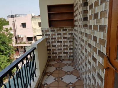 Balcony Image of 500 Sq.ft 1 BHK Apartment / Flat for rent in Vikaspuri New Delhi for Rs. 17000