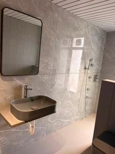 Visionnair Bathroom Two 2