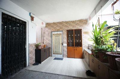 Balcony Image of 810 Sq.ft 2 BHK Apartment / Flat for sale in Bodakdev Ahmedabad for Rs. 5800000