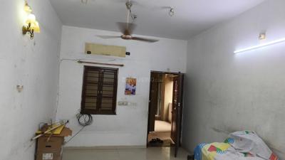 Living Room Image of 1750 Sq.ft 3 BHK Apartment / Flat for rent in Kankaria Ahmedabad for Rs. 25000