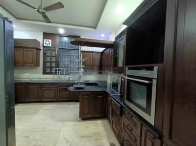 5 BHK Independent House