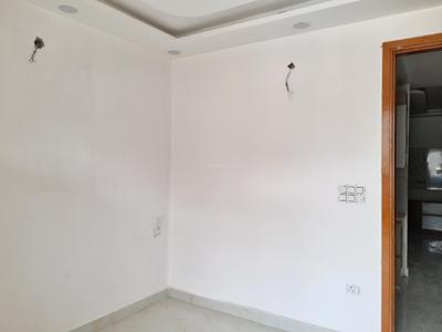 Bedroom Image of 810 Sq.ft 3 BHK Apartment / Flat for sale in Razapur Khurd New Delhi for Rs. 5100000