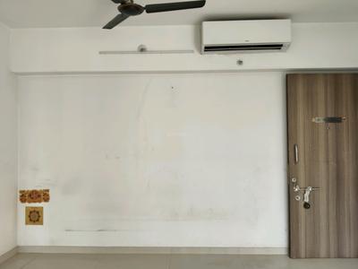 Living Room Image of 650 Sq.ft 1 BHK Apartment / Flat for rent in Lodha Upper Thane Greenville A To I E1, Bhiwandi Thane for Rs. 12499