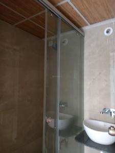 Common Bathroom Image of 1350 Sq.ft 3 BHK Apartment / Flat for rent in Runwal The Central Park, Chinchwad Pune for Rs. 45000