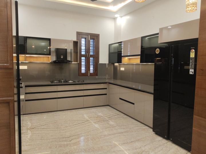 Gandhipath west Main Image 1
