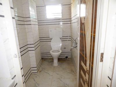 Bathroom Image of 1060 Sq.ft 3 BHK Apartment / Flat for sale in Dum Dum Cantonment Kolkata for Rs. 3816000