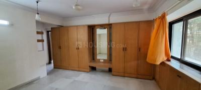 Bedroom Image of 750 Sq.ft 2 BHK Apartment / Flat for rent in Santacruz West Mumbai for Rs. 100010