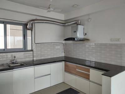 Kitchen Image of 1350 Sq.ft 2.5 BHK Apartment / Flat for sale in Amanora Neo Towers, Hadapsar Pune for Rs. 19000000