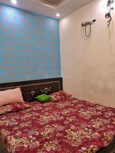 Bedroom Image of 1100 Sq.ft 3 BHK Builder Floor for rent in Sector 24 Rohini New Delhi for Rs. 25000