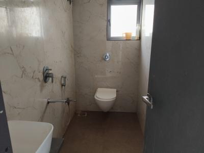 Bathroom Image of 418 Sq.ft 1 BHK Apartment / Flat for rent in Kaveri Heights, Ghatkopar East Mumbai for Rs. 42000