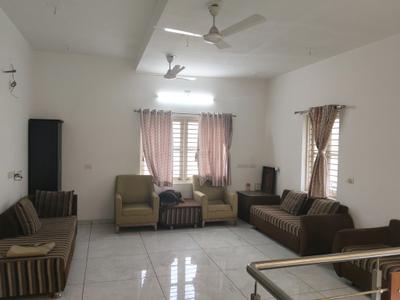 Bedroom Image of 8730 Sq.ft 3.5 BHK Independent House for rent in Sanskruti Sentossa Greens, Vaishno Devi Circle Ahmedabad for Rs. 75000