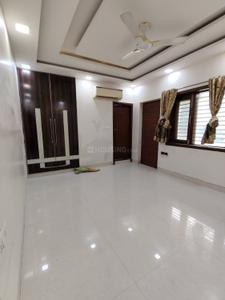 Bedroom Image of 2000 Sq.ft 4 BHK Apartment / Flat for rent in Vasant Kunj New Delhi for Rs. 140000