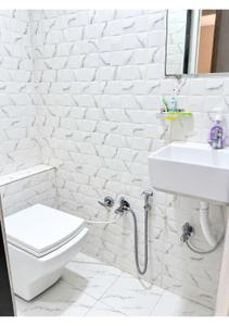 Image of 1360 Sq.ft 3 BHK Apartment / Flat for sale in Shivalik Sanjay Tower, Satellite, Ahmedabad for Rs. 10500000