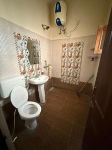 Bathroom Image of 1674 Sq.ft 3 BHK Apartment / Flat for sale in Divine World, Sector 115 Mohali for Rs. 4500000