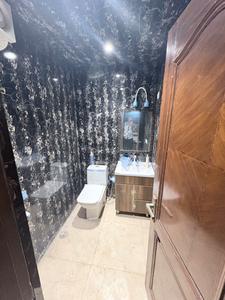 Bathroom Image of 1200 Sq.ft 2 BHK Builder Floor for rent in Karkardooma New Delhi for Rs. 46000