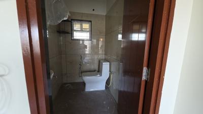 Bathroom Image of 500 Sq.ft 1 BHK Independent House for rent in Singasandra Bengaluru for Rs. 24000