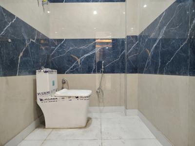Common Bathroom Image of 1800 Sq.ft 4 BHK Builder Floor for sale in Shalimar Garden Ghaziabad for Rs. 16100000