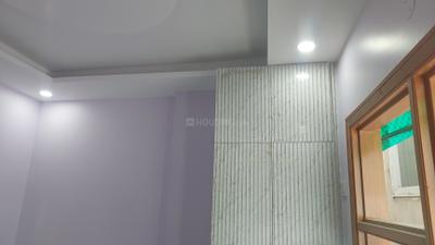 Bedroom Image of 350 Sq.ft 1 BHK Builder Floor for rent in Pochanpur Colony New Delhi for Rs. 15000