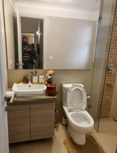 Bathroom Image of 1230 Sq.ft 3 BHK Builder Floor for rent in Central Park Flower Valley, Sector 33 Sohna for Rs. 35000
