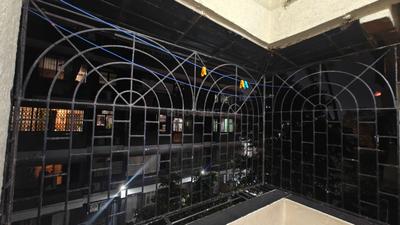 Balcony Image of 390 Sq.ft 1 RK Apartment / Flat for rent in Santacruz East Mumbai for Rs. 35000