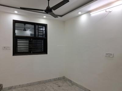 Bedroom Image of 900 Sq.ft 3 BHK Builder Floor for rent in Bali Nagar New Delhi for Rs. 35000