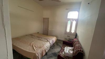 Bedroom Image of 677 Sq.ft 2 BHK Builder Floor for rent in Jawaddi Taksal Ludhiana for Rs. 22000