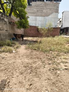 Image of 200 Sq.ft Residential Plot / Land for sale in Nayee Nagla, Hathras for Rs. 15000000