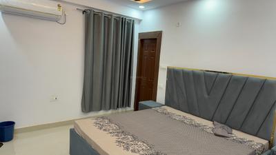 Bedroom Image of 1800 Sq.ft 3 BHK Apartment / Flat for rent in Blue Mountain, Kalli Pashchim Lucknow for Rs. 35000