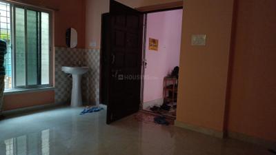 Living Room Image of 850 Sq.ft 2 BHK Apartment / Flat for rent in Paschim Putiary Kolkata for Rs. 14000