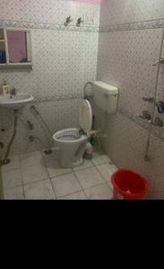 Bathroom Image of 2500 Sq.ft 4 BHK Independent House for rent in Sharda Nagar Kanpur for Rs. 25000