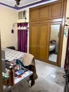 Bedroom Image of 1150 Sq.ft 2 BHK Builder Floor for rent in Sector 26 Noida for Rs. 36125