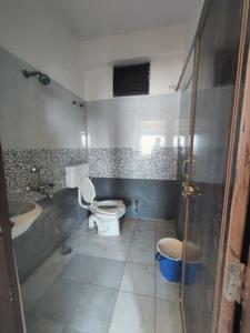 Bathroom Image of 1100 Sq.ft 2 BHK Apartment / Flat for rent in Tilak Nagar Indore for Rs. 17000