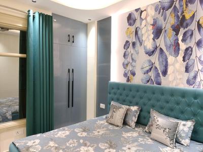 Bedroom Image of 1350 Sq.ft 4 BHK Builder Floor for sale in Raju Parak Extension New Delhi for Rs. 16000000