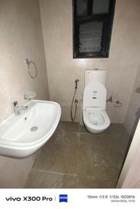 Bathroom Image of 950 Sq.ft 2 BHK Apartment / Flat for rent in Karwa The Royal Tusk, Dadar West Mumbai for Rs. 110000