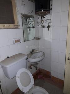 Bathroom Image of 1700 Sq.ft 3.5 BHK Apartment / Flat for rent in Purvanchal Group Mecon Apartments, Sector 62 Noida for Rs. 35000