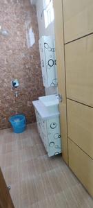 Bathroom Image of 2800 Sq.ft 6 BHK Independent House for rent in Jaypee Kensington Park Plot Phase 2, Sector 133 Noida for Rs. 160000