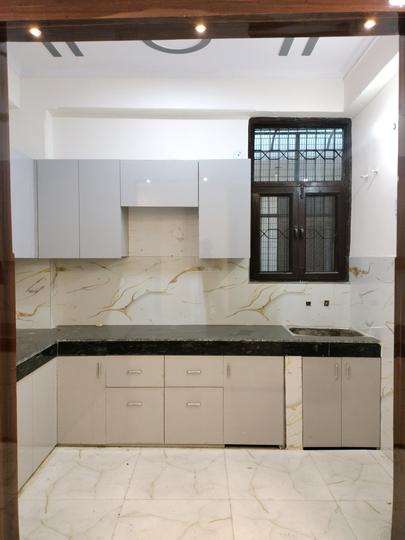 Jai chanda Associate Main Image 1