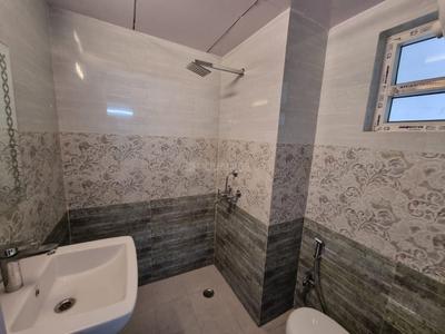 Bathroom Image of 2500 Sq.ft 3 BHK Independent House for rent in Sector 19 Noida for Rs. 48000