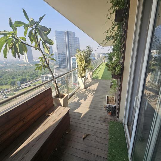 Mahindra Luminare Main Image 1