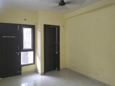 Bedroom Image of 750 Sq.ft 2 BHK Builder Floor for rent in Mayur Vihar Phase 1 New Delhi for Rs. 25000