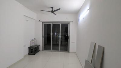 Living Room Image of 650 Sq.ft 2 BHK Apartment / Flat for rent in Adani Aster Neo, Shantigram Ahmedabad for Rs. 28000