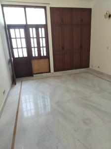 Bedroom Image of 3500 Sq.ft 3 BHK Builder Floor for rent in Hauz Khas New Delhi for Rs. 235000