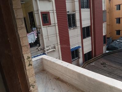 Balcony Image of 850 Sq.ft 2 BHK Apartment / Flat for sale in Metro Apartment, Tangra Kolkata for Rs. 5600000