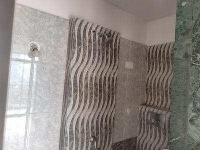 Bathroom Image of 450 Sq.ft 1 BHK Apartment / Flat for rent in DB Ozone, Dahisar East Mumbai for Rs. 20000